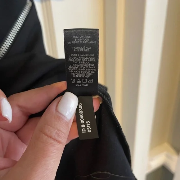 Express Dress with 3/4 Sleeves and Zippers - Picture 4 of 5